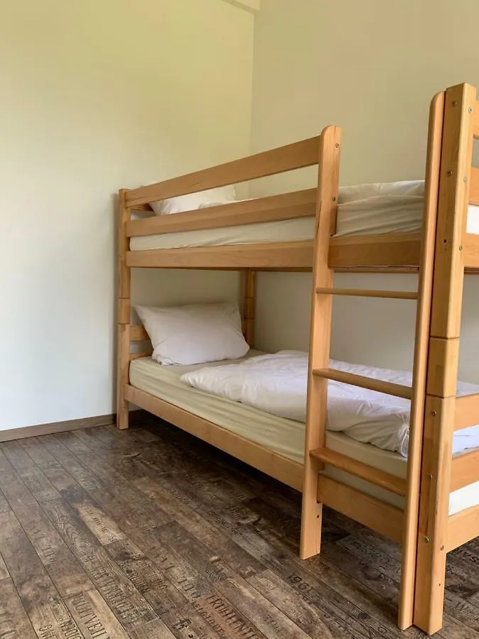 Pension Amira Fuerth 2*,